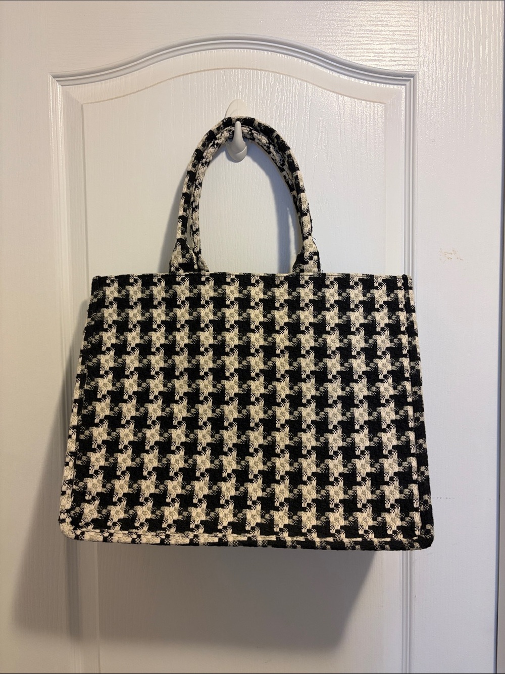 H&M Black and White Houndstooth Tote Bag